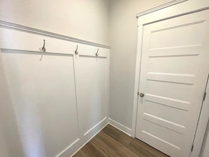 Spacious, unfurnished interior of a new home in Ponderosa Farms Estates, Gainesville (Image 15).