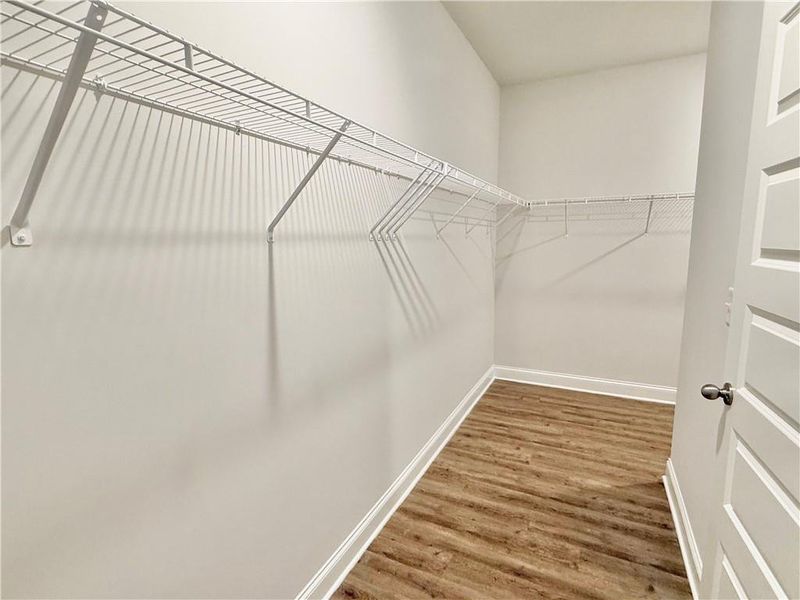 Spacious, unfurnished interior of a new home in , Haddock (Image 35).
