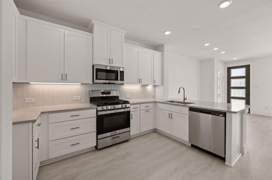 Furnished interior view inside a new home in Chelsea Commons, Allen (Image 6). Furnished interior view inside a new home in Chelsea Commons, Allen (Image 6).