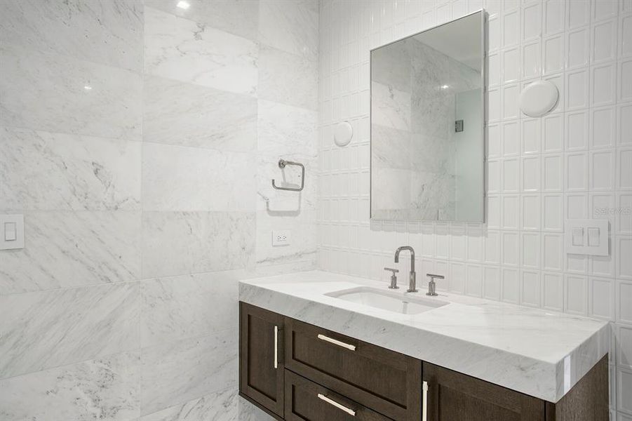 Image 91 of a home in .