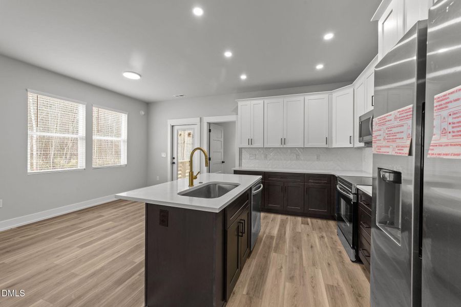 25-web-or-mls-VB4A5682