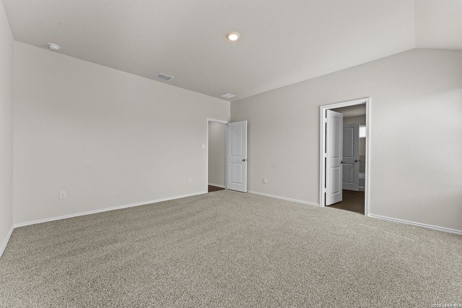 Spacious, unfurnished interior of a new home in High Garden, Comfort (Image 11).