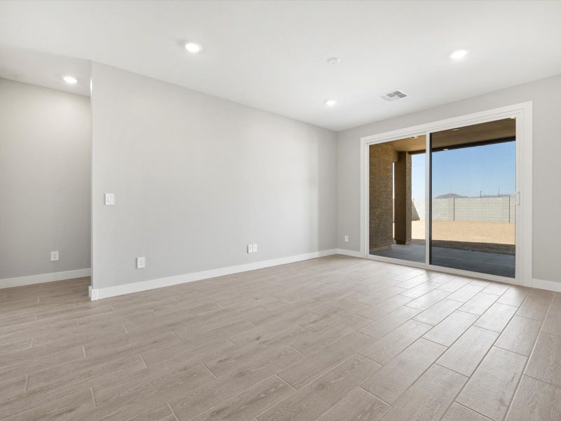 Spacious, unfurnished interior of a new home in Abel Ranch Reserve Series, Goodyear (Image 7).