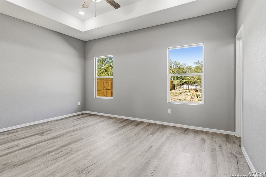 Spacious, unfurnished interior of a new home in , San Antonio (Image 33).