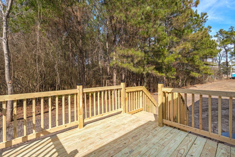 Exterior details and patio area of a home in , St. George (Image 23).