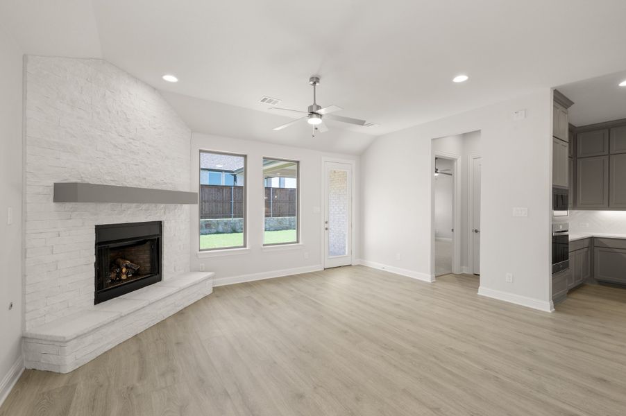 Spacious, unfurnished interior of a new home in Bridgewater, Midlothian (Image 24).