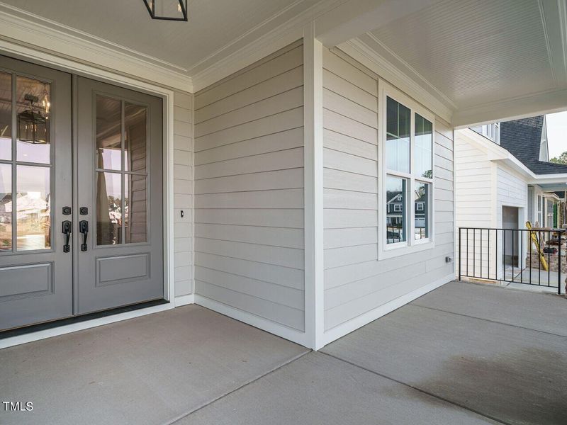 003-1280x960-front-porch