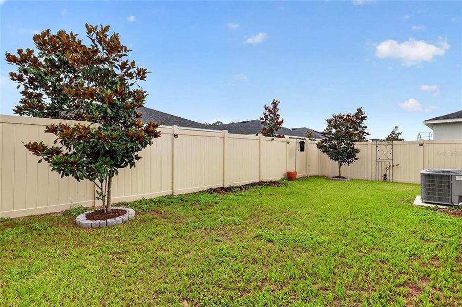 Exterior details and patio area of a home in , Clermont (Image 26).