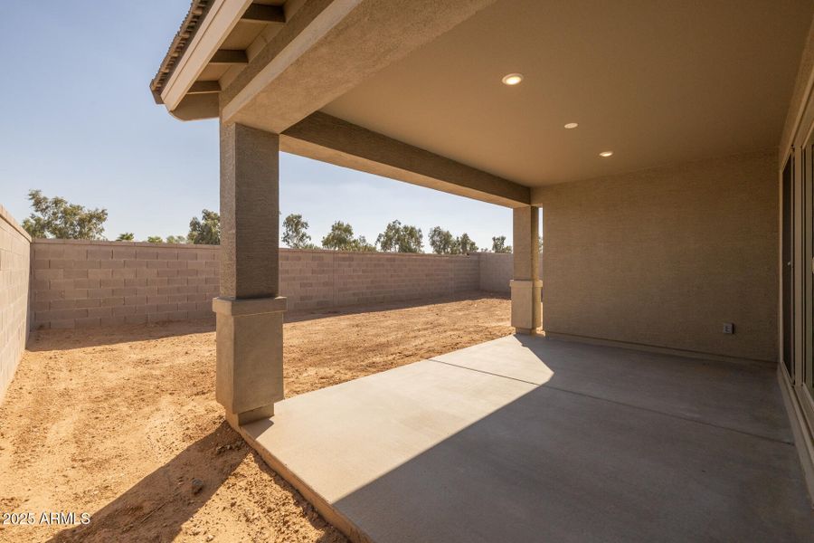 35)BACKYARD 35)BACKYARD