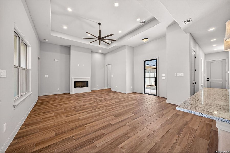 Spacious, unfurnished interior of a new home in Boehme Ranch, Castroville (Image 36).