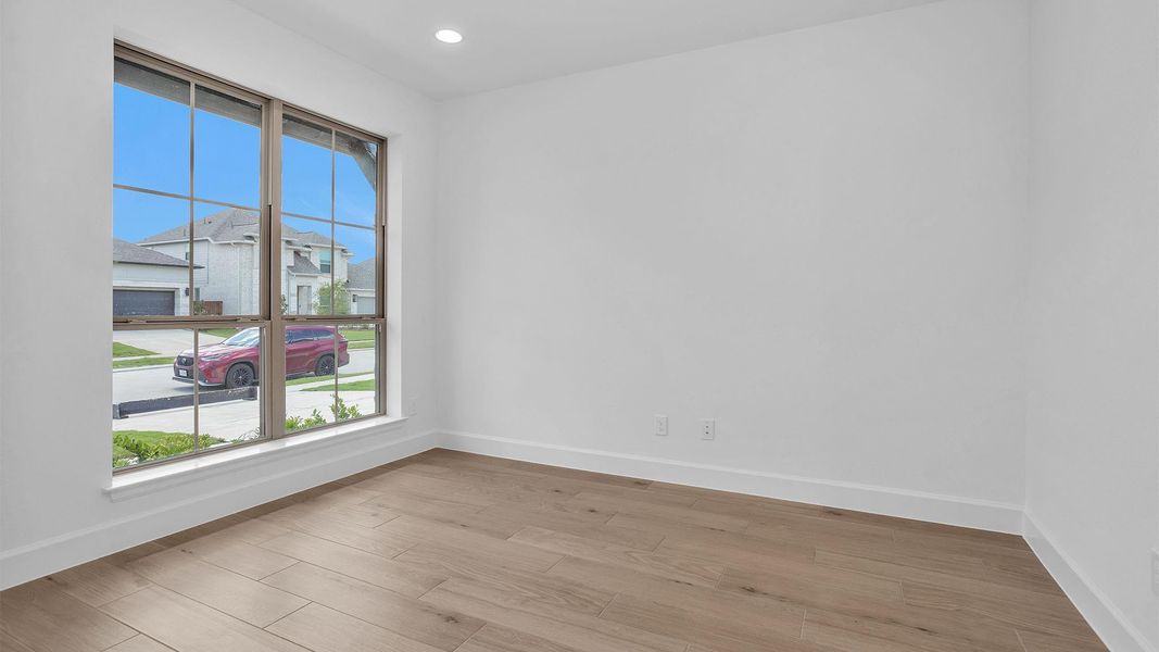 Spacious, unfurnished interior of a new home in Meridiana, Manvel (Image 7).