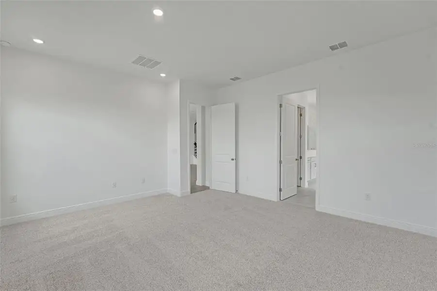 Spacious, unfurnished interior of a new home in Avalon Woods, Winter Garden (Image 42).