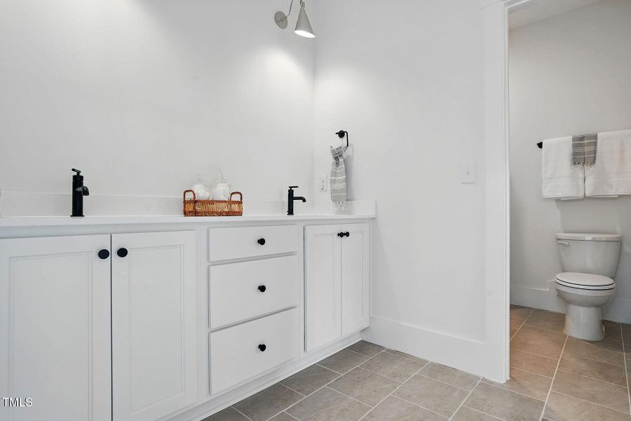 56-web-or-mls-Photo_025 56-web-or-mls-Photo_025