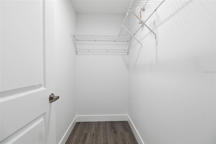 Spacious, unfurnished interior of a new home in , Port Charlotte (Image 16).