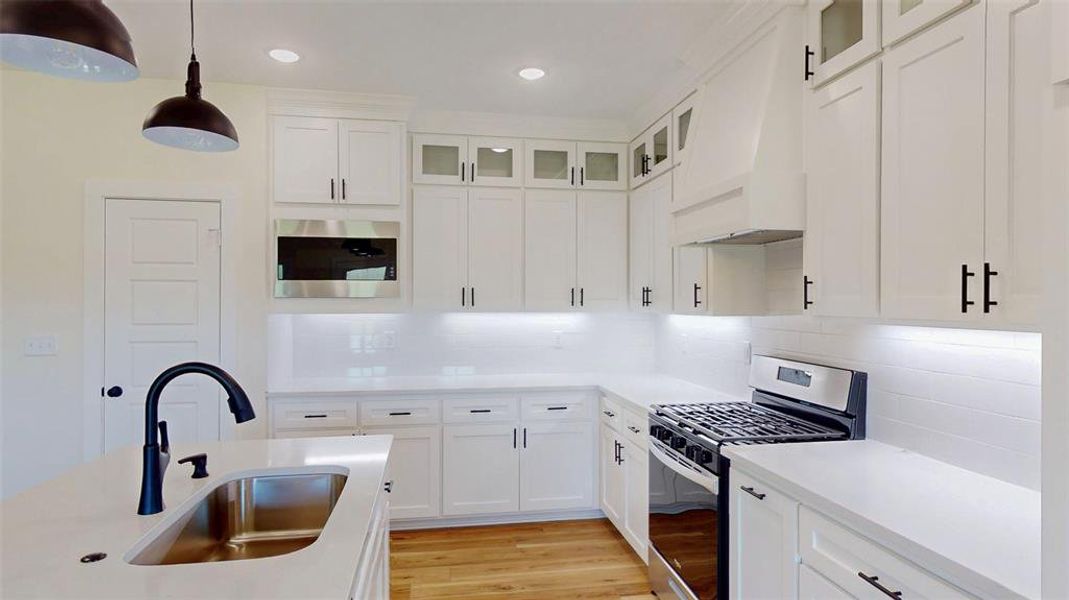 Furnished interior view inside a new home in , Bullard (Image 14).