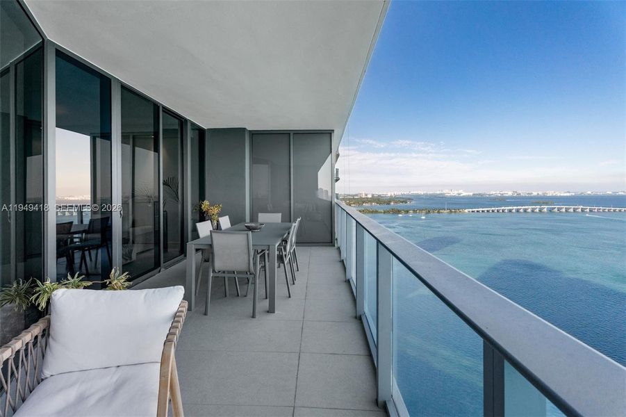 Condo located in Miami, FL showcasing its design and architecture (Image 20).