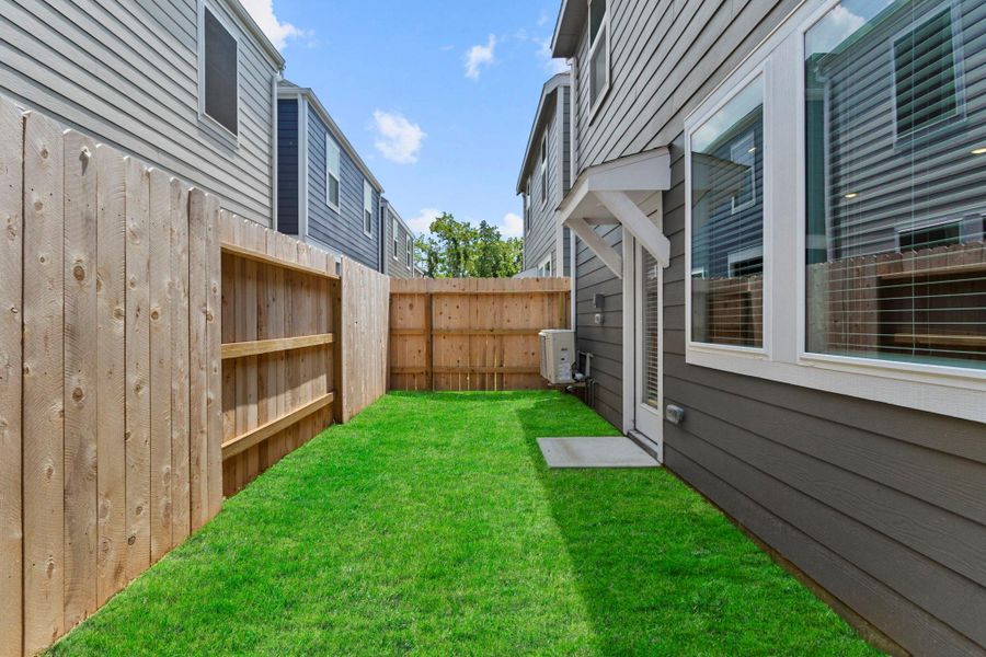 Exterior details and patio area of a home in Highland Court, Houston (Image 3). Exterior details and patio area of a home in Highland Court, Houston (Image 3).