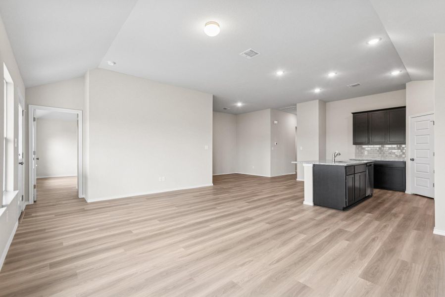 Spacious, unfurnished interior of a new home in Carillon, Manor (Image 12). Spacious, unfurnished interior of a new home in Carillon, Manor (Image 12).