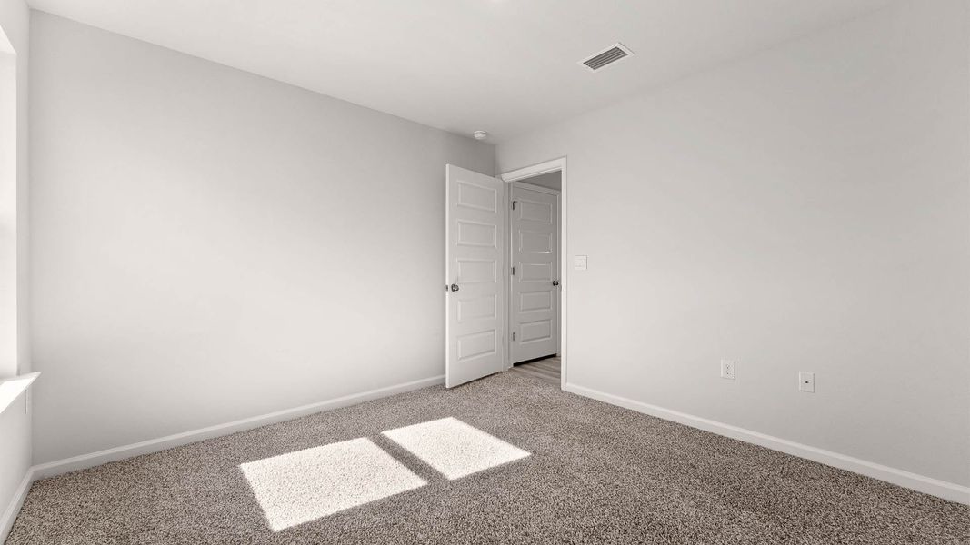 Spacious, unfurnished interior of a new home in Titus Park, Panama City (Image 28).