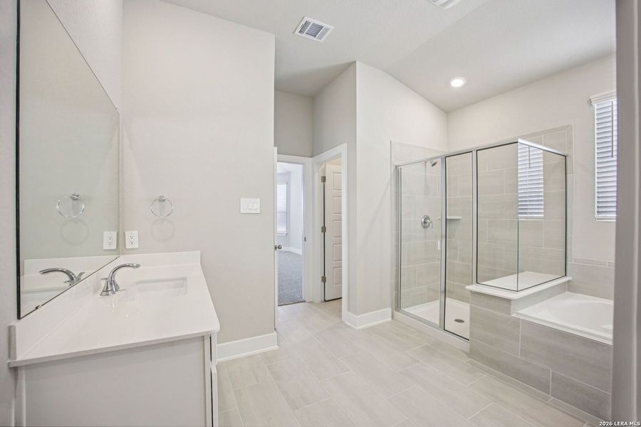 Furnished interior view inside a new home in Sagebrooke - Classic Series, San Antonio (Image 14).