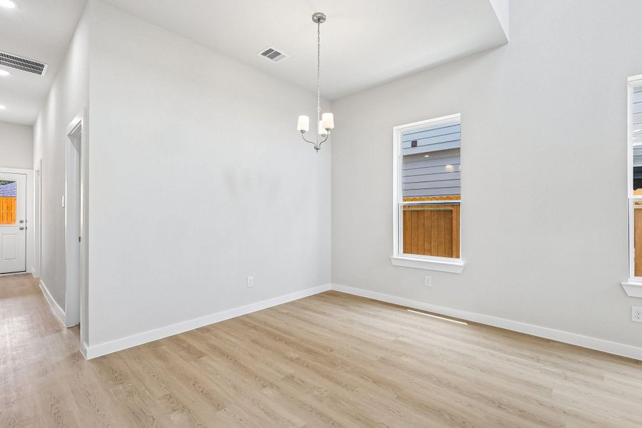Spacious, unfurnished interior of a new home in Granger Pines, Conroe (Image 28). Spacious, unfurnished interior of a new home in Granger Pines, Conroe (Image 28).
