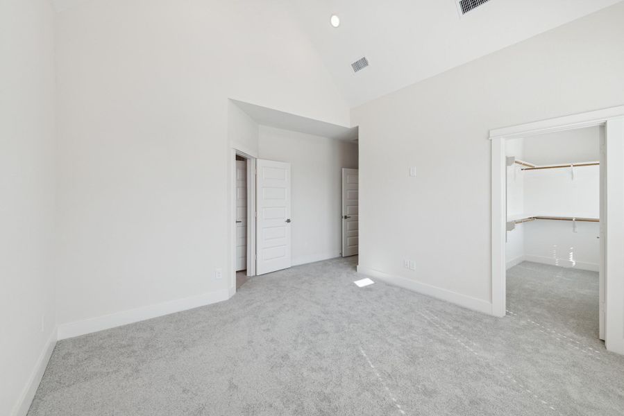 Spacious, unfurnished interior of a new home in Retreat at Oak Park, Houston (Image 20).