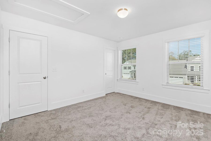 Spacious, unfurnished interior of a new home in Stonebridge Fairways, Monroe (Image 21).