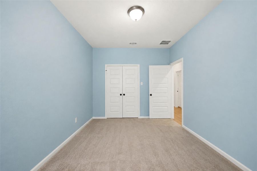 Spacious, unfurnished interior of a new home in Willowpoint, Tomball (Image 19). Spacious, unfurnished interior of a new home in Willowpoint, Tomball (Image 19).