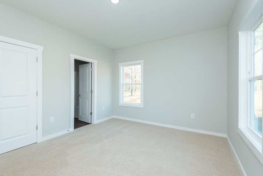 Representative unfurnished interior of a home built from the Lincoln by Foundation Home Builders LLC in Pinnix Loop, Burlington (Image 14).