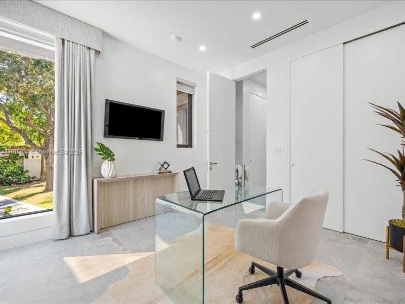 Furnished interior view inside a new home in , Miami Beach (Image 36).