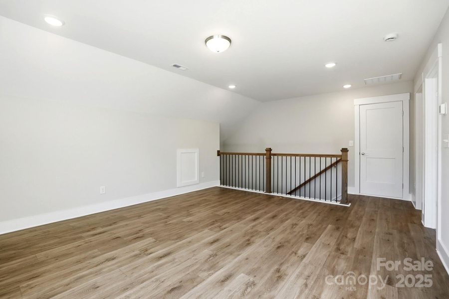 Spacious, unfurnished interior of a new home in Rone Creek, Waxhaw (Image 34).