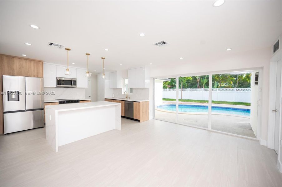 Furnished interior view inside a new home in , Miramar (Image 6).