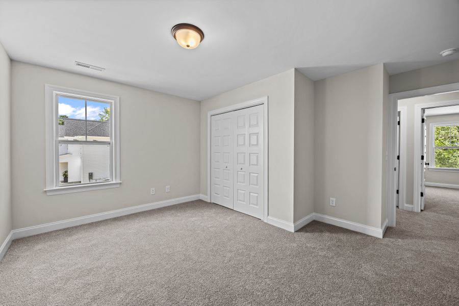 Spacious, unfurnished interior of a new home in Laurel Oaks, Greenville (Image 48). Spacious, unfurnished interior of a new home in Laurel Oaks, Greenville (Image 48).