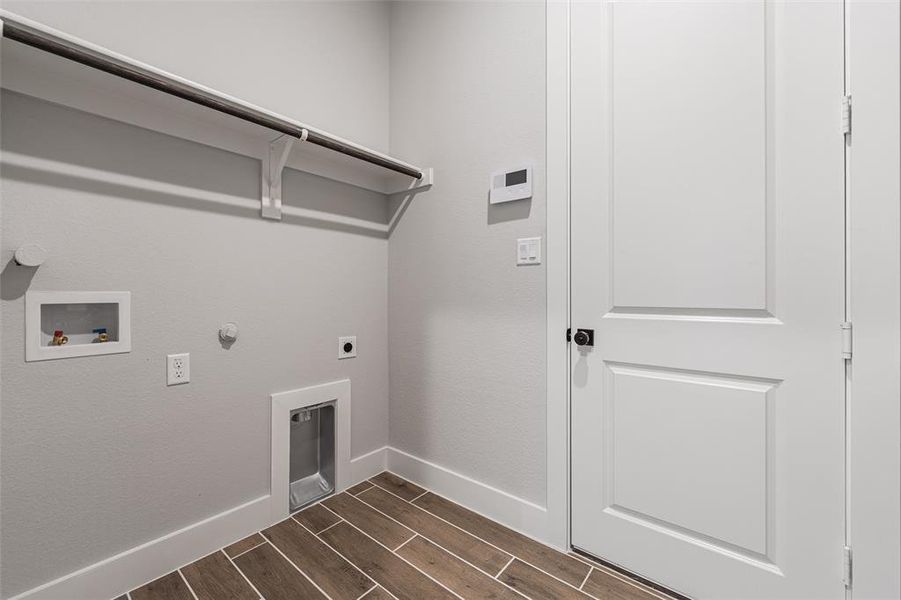 Spacious, unfurnished interior of a new home in Fannin Ranch, Leonard (Image 32).