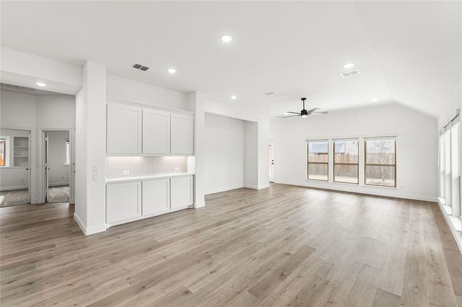 Spacious, unfurnished interior of a new home in West Crossing, Anna (Image 27).