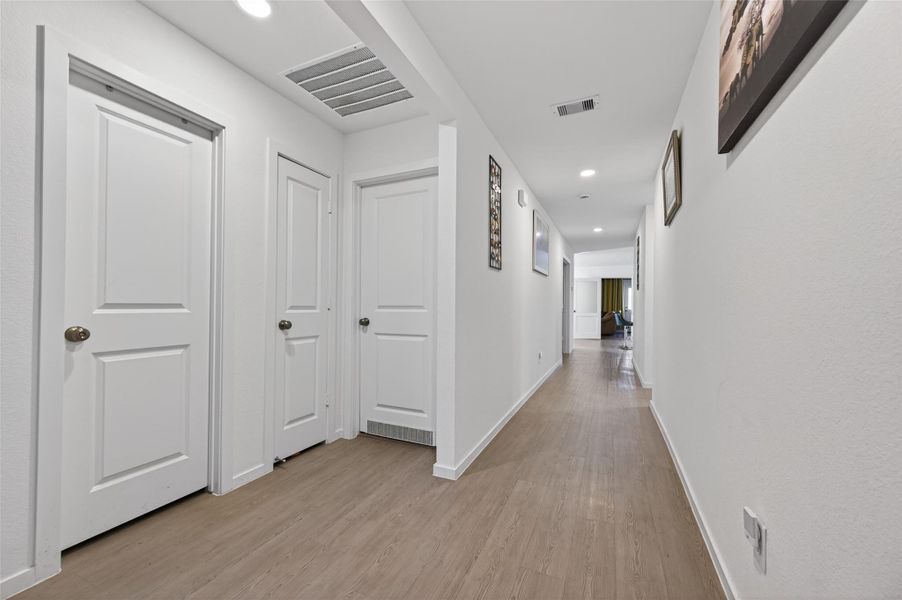 Spacious, unfurnished interior of a new home in The Grand Prairie: Watermill Collection, Hockley (Image 20).