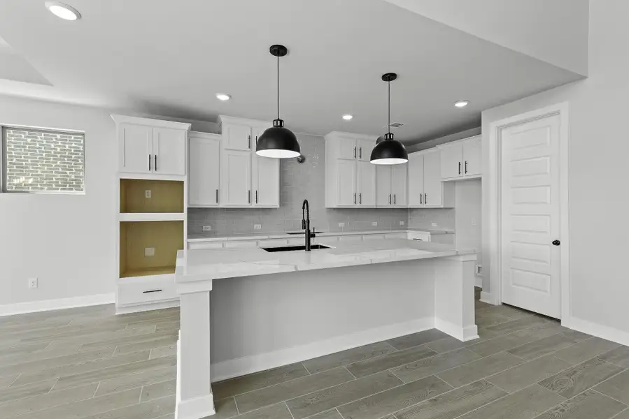 Representative image. Features, specifications, selections and colors may vary. Representative image. Features, specifications, selections and colors may vary.