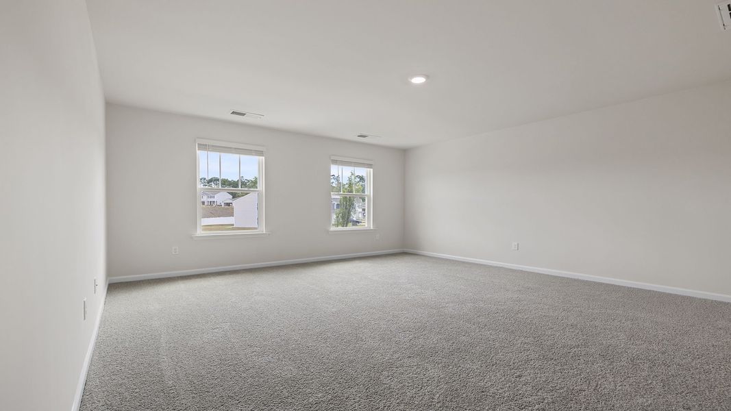 Spacious, unfurnished interior of a new home in Treemont Commons, Wellford (Image 19).