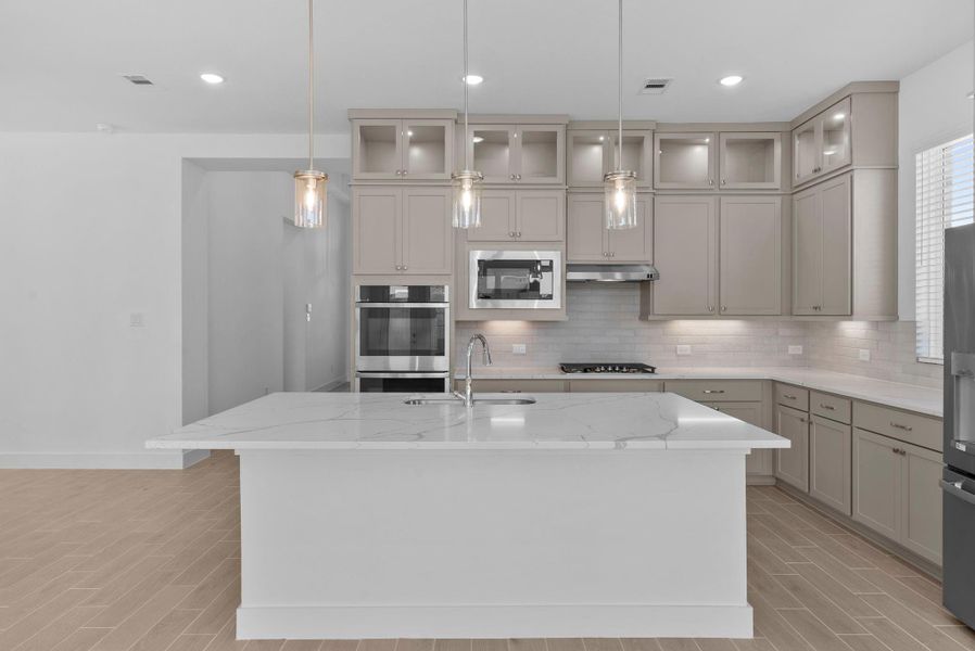 Furnished interior view inside a new home in Blue Heron, Mont Belvieu (Image 12).