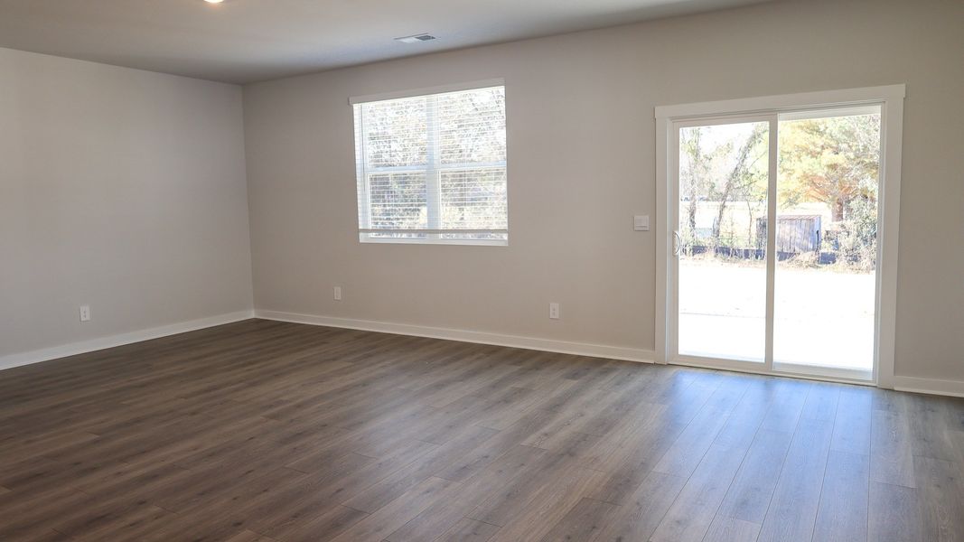 Representative unfurnished interior of a home built from the EMBRY by D.R. Horton in Harvest Point, Spring Hill (Image 30).