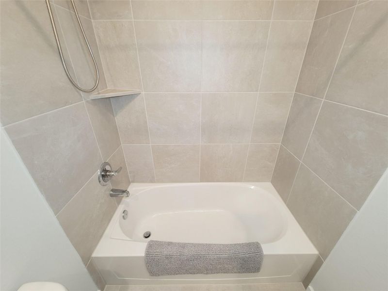 secondary bath