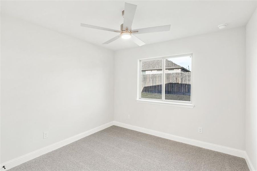 Spacious, unfurnished interior of a new home in Sable Creek, Sanger (Image 32).