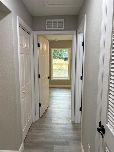 Spacious, unfurnished interior of a new home in , Citrus Springs (Image 24).
