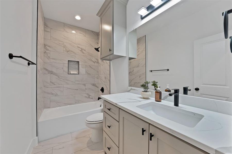 Furnished interior view inside a new home in , East Tawakoni (Image 11).