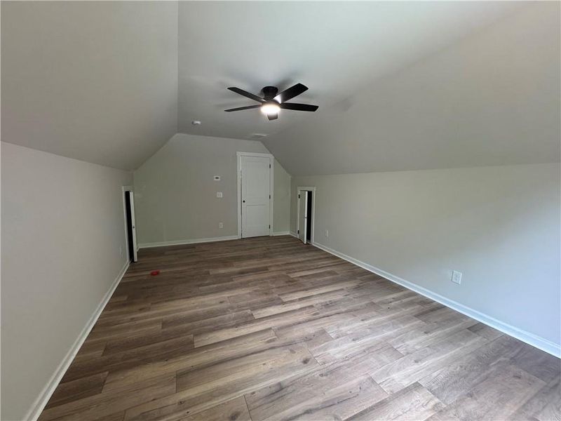 Spacious, unfurnished interior of a new home in , Jefferson (Image 14).