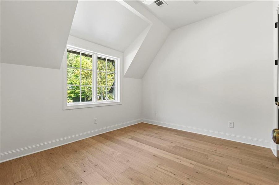 Spacious, unfurnished interior of a new home in , Atlanta (Image 21).