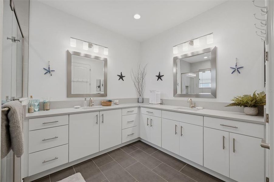 Furnished interior view inside a new home in , Wesley Chapel (Image 5).