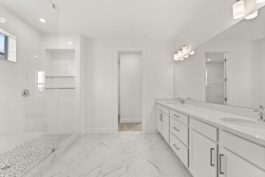 US_SEF_PALACIO_LOT 127_owners bath