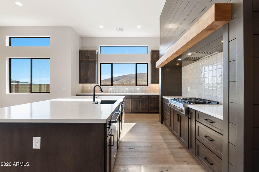 28-Kitchen (6) 28-Kitchen (6)