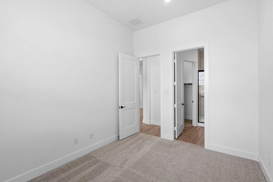 Spacious, unfurnished interior of a new home in Briarley, Montgomery (Image 19).